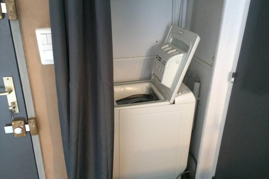 Studio Meuble Ensoleille Fibre Bouygues Νιμ Εξωτερικό φωτογραφία